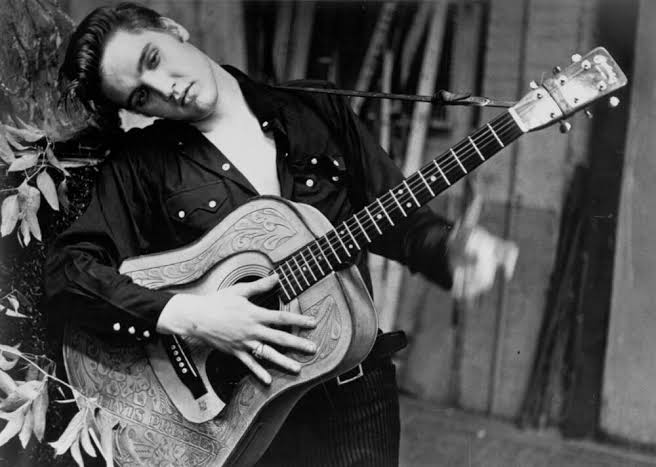 Elvis Presley imagen promocional 1956